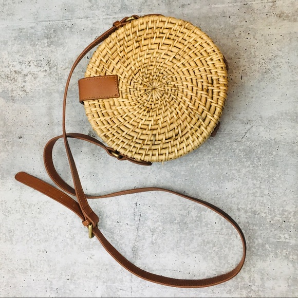 Sole Society Straw Catie Canteen Crossbody - Picture 3 of 7